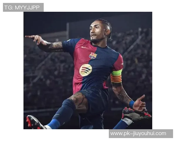 足球场上的暖心时刻 一位球星用行动诠释真正的英雄精神 足球场上的暖心时刻 一位球星用行动诠释真正的英雄精神